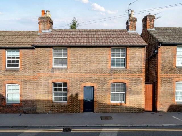Walnut Tree Close, Guildford GU1, 3 bed property to rent, £2,500 pcm | PrimeLocation
