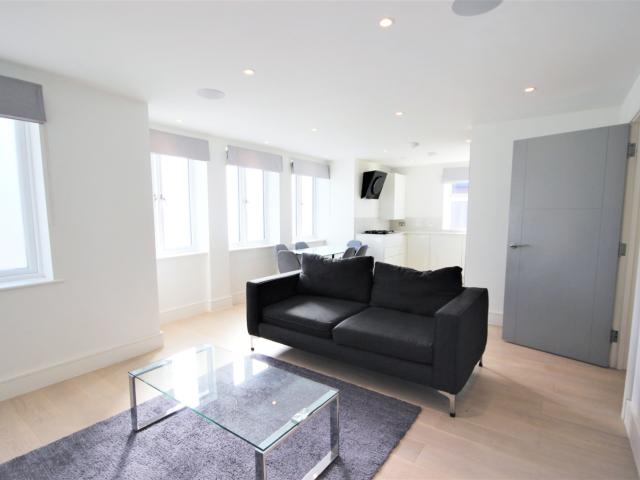 Walpole Court Flat 3 Flat 3 Ealing Green London 2717862