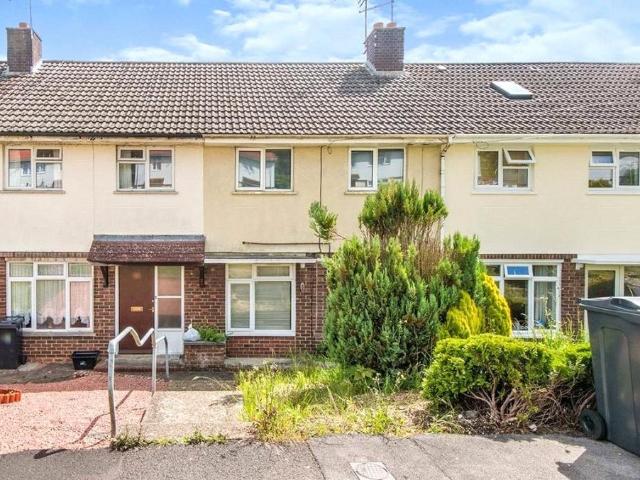 Walpole Road, Hampshire SO22 1 bed flat to rent £895 pcm £207 pw