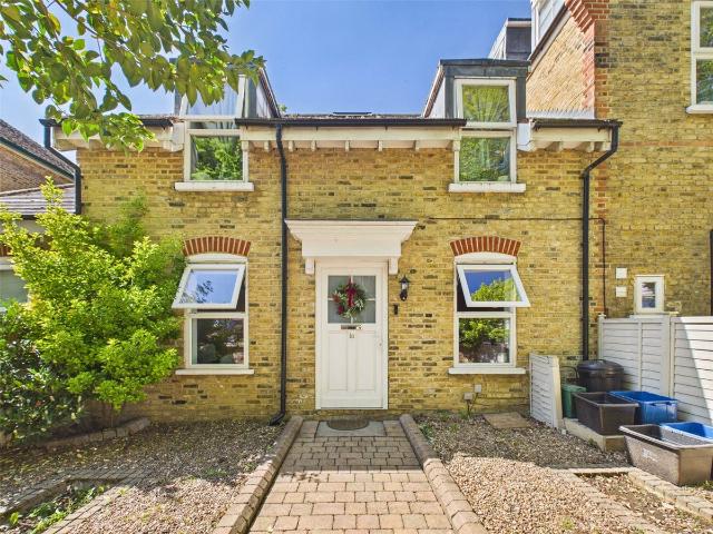 Walpole Road, Twickenham TW2, 2 bed maisonette to rent, £2,050 pcm | PrimeLocation
