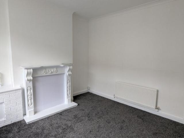 Walpole Street, Burnley BB10, 2 bed terraced house to rent, £575 pcm | PrimeLocation