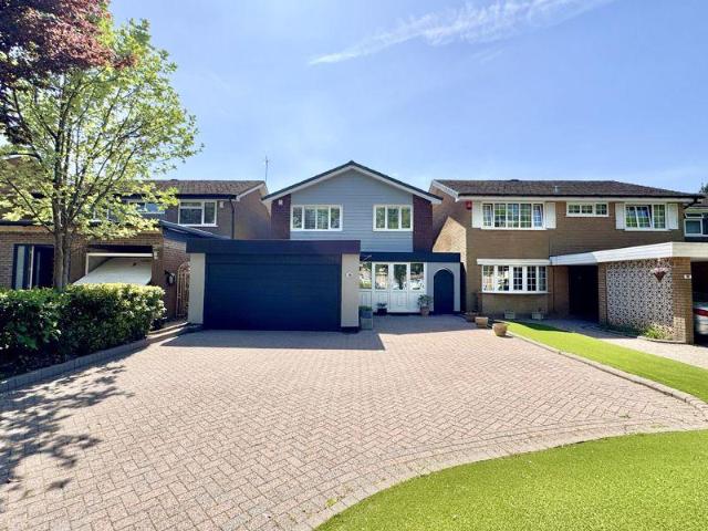 Walsall Road, Sutton Coldfield B74 4 bed detached house to rent £2,600 pcm £600 pw