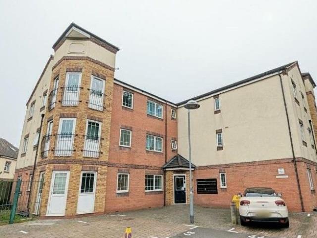 Walsall WS2, 2 bed flat to rent, £850 pcm | PrimeLocation