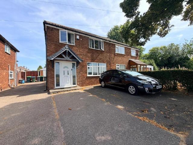 Walsall WS5 3 bed semi detached house to rent £1,350 pcm £312 pw