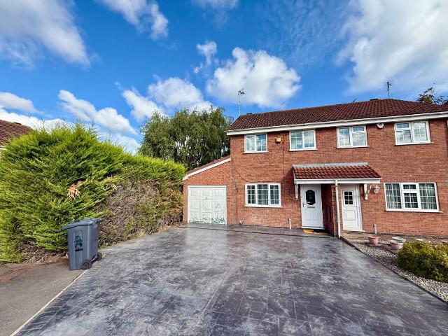 Walsh Grove, Birmingham B23, 3 bed property to rent, £1,550 pcm | PrimeLocation