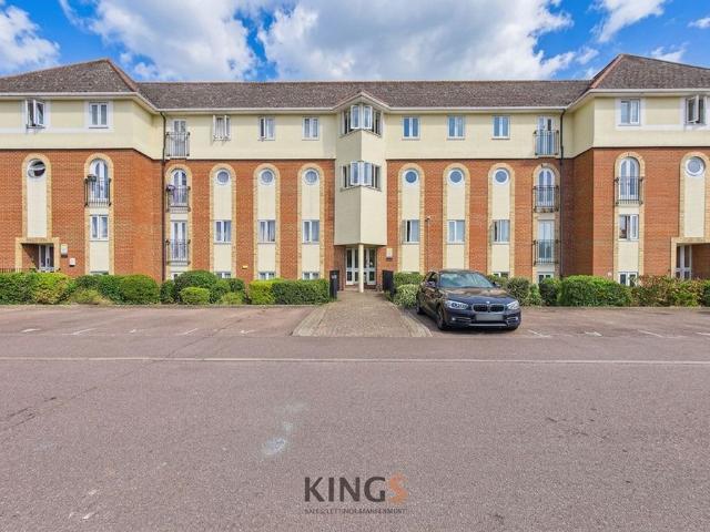 Walsingham Close, Hatfield AL10, 2 bed flat to rent, £1,350 pcm | PrimeLocation