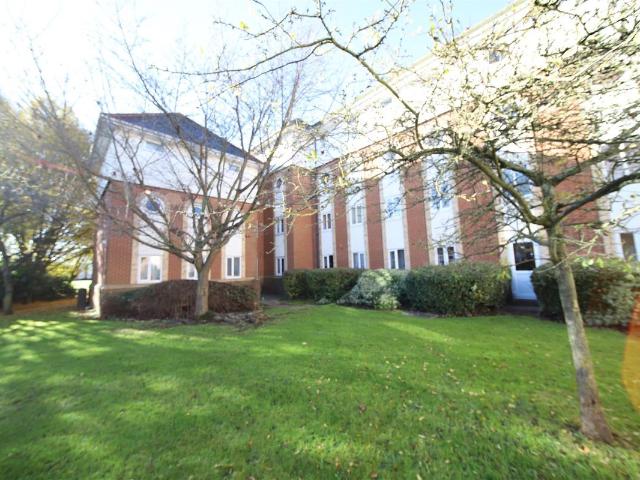 Walsingham Close, Hatfield AL10, Studio to rent, £1,100 pcm | PrimeLocation