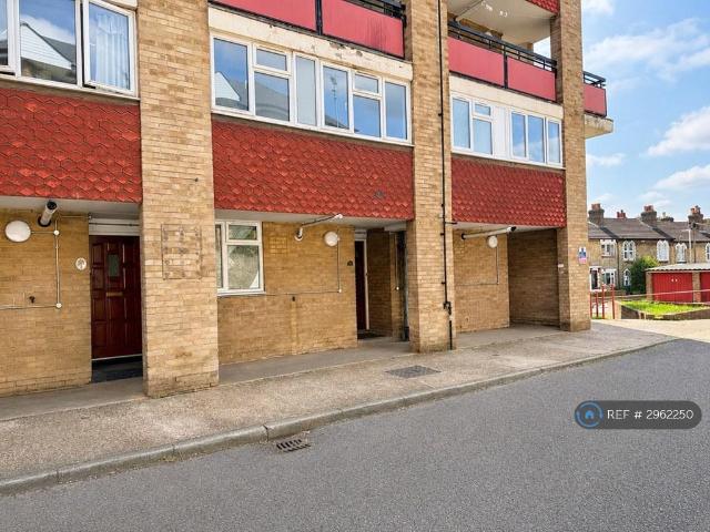 Walsingham House, Maidstone, ME14 2 bed flat to rent £1,150 pcm £265 pw