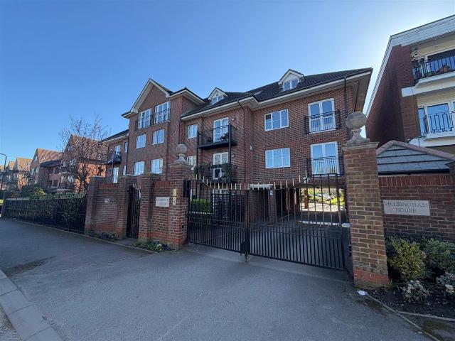 Walsingham House, Forest View, North Chingford E4, 2 bed flat to rent, £1,800 pcm | PrimeLocation