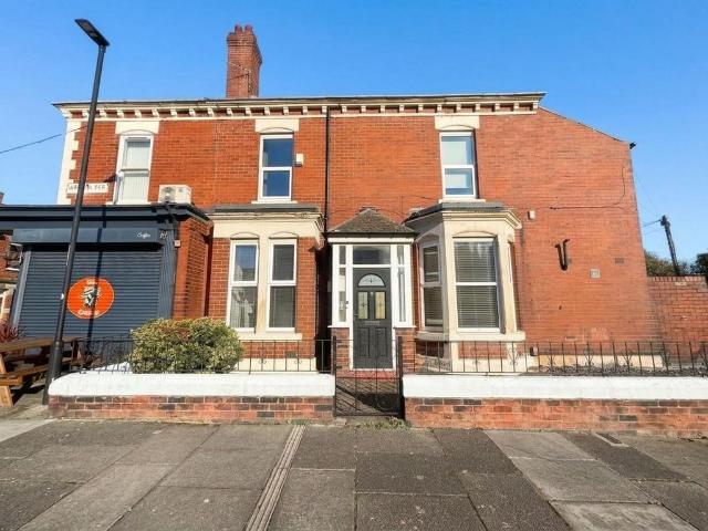 Warton Terrace, Newcastle Upon Tyne, NE6 2 bed terraced house to rent £1,400 pcm £323 pw