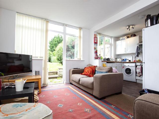 Warwards Lane, Birmingham, West Midlands B29, 4 bed shared accommodation to rent, £438 pcm | PrimeLocation