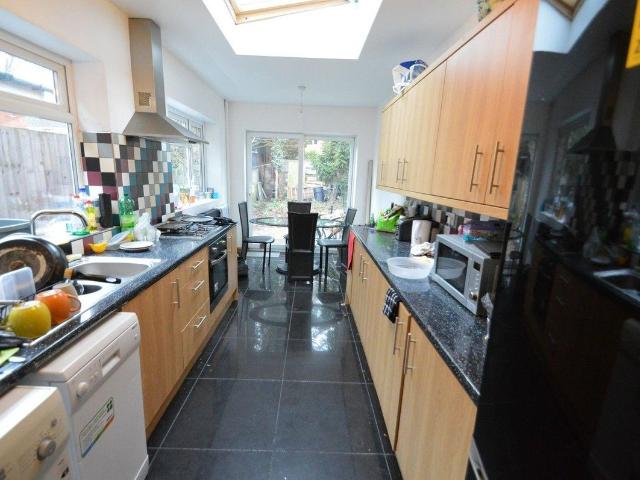 Warwards Lane, Birmingham, West Midlands B29, 6 bed shared accommodation to rent, £390 pcm | PrimeLocation