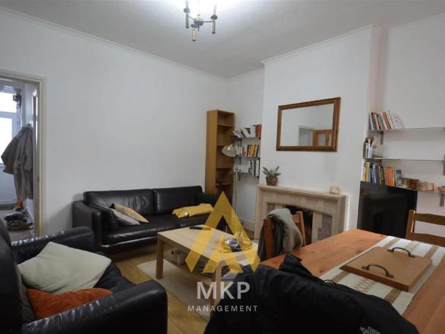 Warwards Lane copy, Selly Oak. 3 bed terraced house to rent £1,629 pcm £376 pw