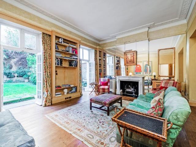 Warwick Avenue, Little Venice, London, W9