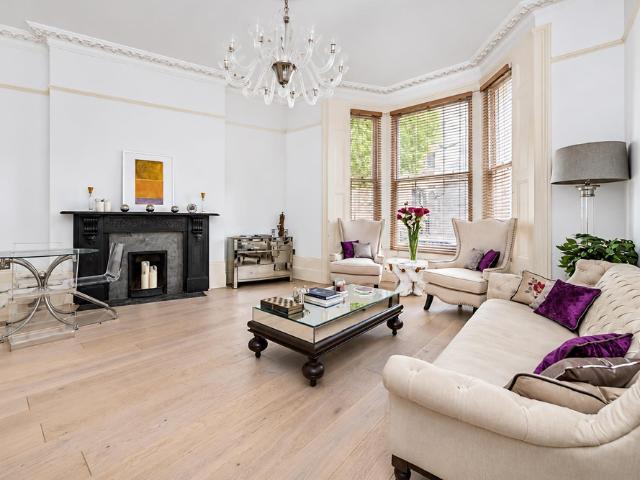Warwick Avenue, Little Venice W9