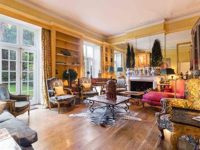Warwick Avenue, Little Venice, W9