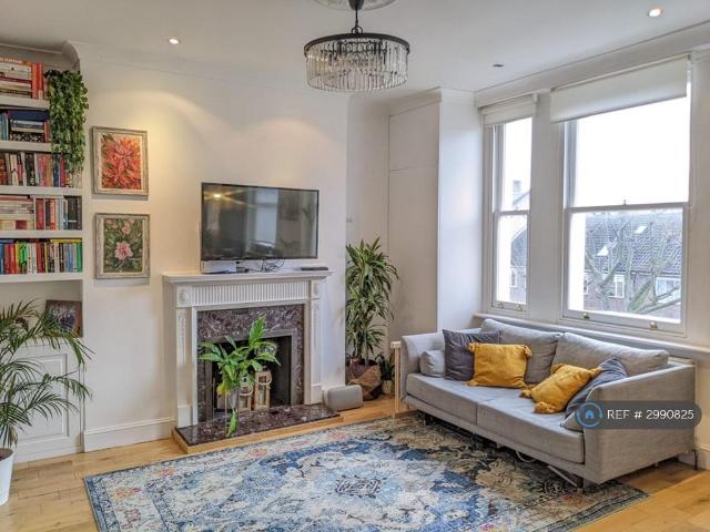 Warwick Avenue, London, W9 2 bed flat to rent £2,900 pcm £669 pw