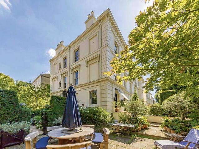 Warwick Avenue, Maida Vale W9 2 bed flat to rent £6,717 pcm £1,550 pw
