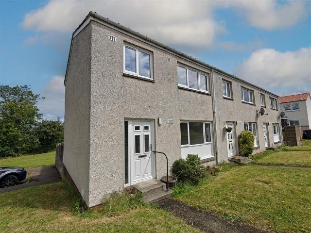 Warwick Close, Leuchars, St. Andrews KY16, 2 bed end terrace house to rent, £1,000 pcm | PrimeLocation