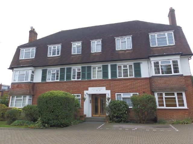 Warwick Court, Surbiton KT6, 3 bed flat to rent, £1,750 pcm | PrimeLocation