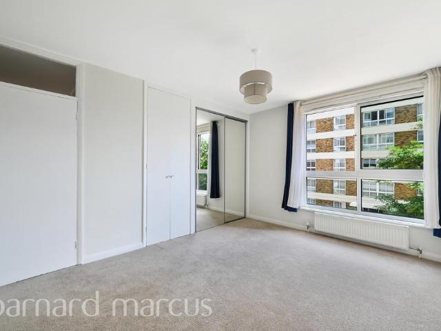 Warwick Drive, Putney, London 2 bed apartment to rent £2,350 pcm £542 pw