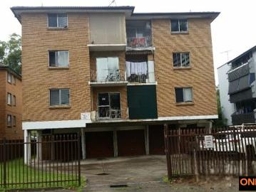 Warwick Farm 12/9 Hart Street