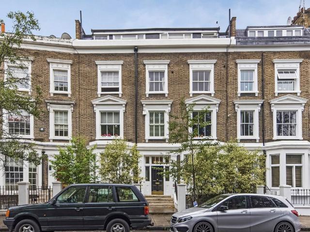 Warwick Gardens, Kensington W14, 3 bed flat to rent, £4,000 pcm | PrimeLocation