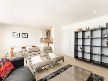 Warwick Gardens, Kensington, London, W14 2 bed flat to rent £6,500 pcm £1,500 pw
