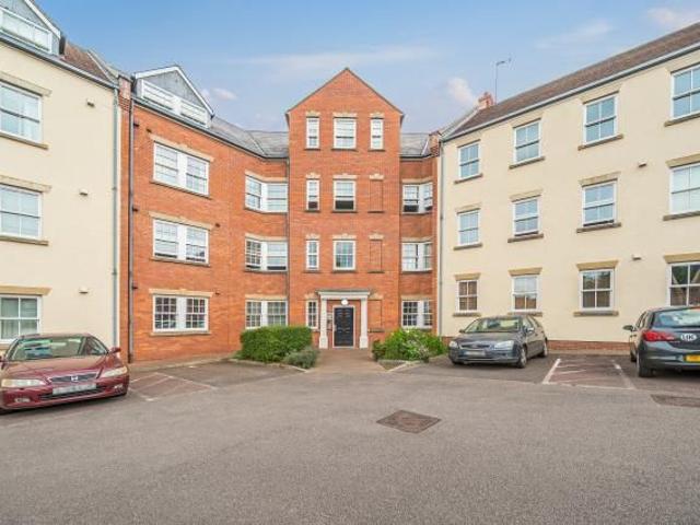 Warwick Road, Banbury, Oxfordshire OX16, 2 bed flat to rent, £1,400 pcm | PrimeLocation