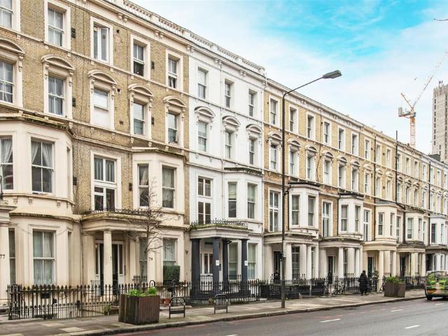 Warwick Road, London Studio to rent £1,750 pcm £404 pw