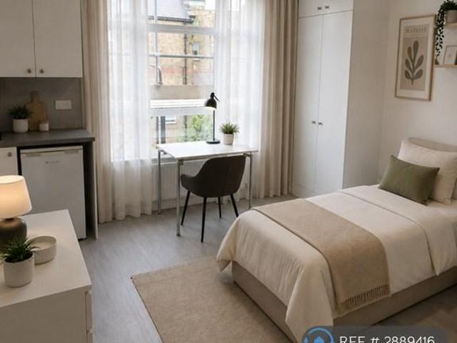 Warwick Road, London, SW5 Studio to rent £2,300 pcm £531 pw
