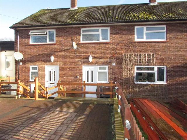 Warwick Road, Stevenage 1 bed house to rent £1,095 pcm £253 pw