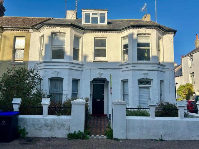 Warwick Road, Worthing 1 bed apartment to rent £1,150 pcm £265 pw