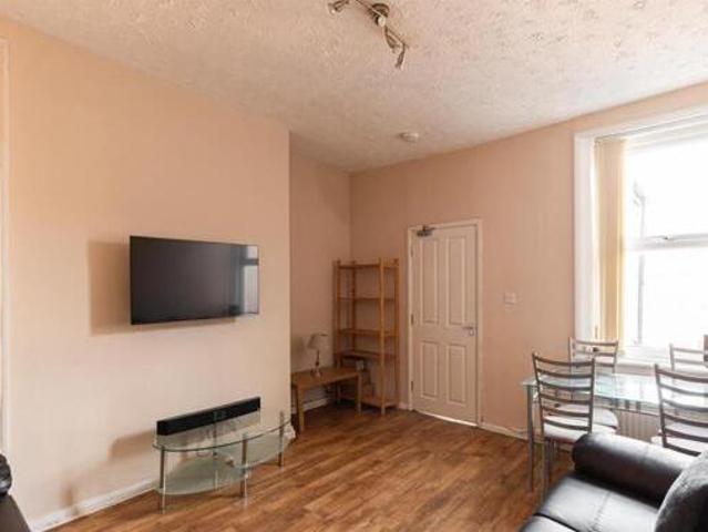 Warwick Street, Heaton, 3 Bedroom Flat