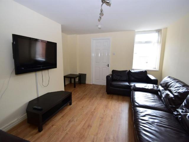 Warwick Street, Heaton NE6, 6 bed shared accommodation to rent, £3,200 pcm | PrimeLocation