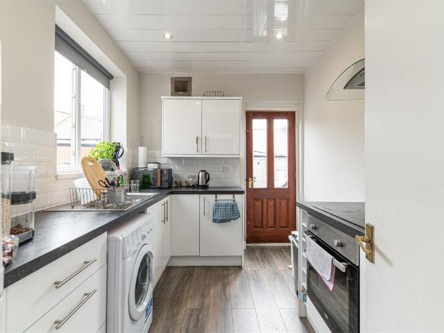 Warwick Street, Heaton, Newcastle Upon Tyne NE6, 2 bed flat to rent, £1,000 pcm | PrimeLocation