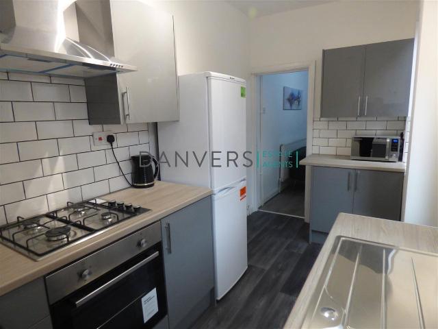 Warwick Street, Leicester LE3, 2 bed terraced house to rent, £1,050 pcm | PrimeLocation