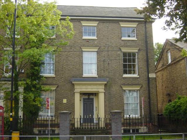 Warwick Street, Rugby, CV21 1 bed flat to rent £800 pcm £185 pw