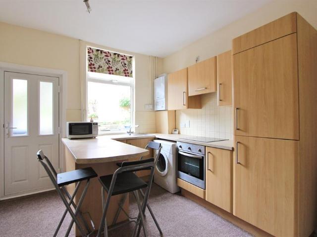 Warwick Terrace, Sheffield, S10 1LY 4 bed terraced house to rent £1,300 pcm £300 pw