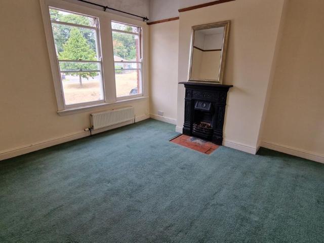 War Lane, Harborne, Birmingham B17, 2 bed property to rent, £1,300 pcm | PrimeLocation