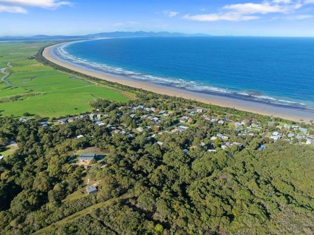 Walk to Waratah Bay