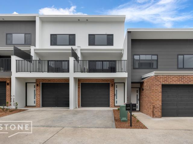 Waratah West, 6/8 Livistonia Circuit