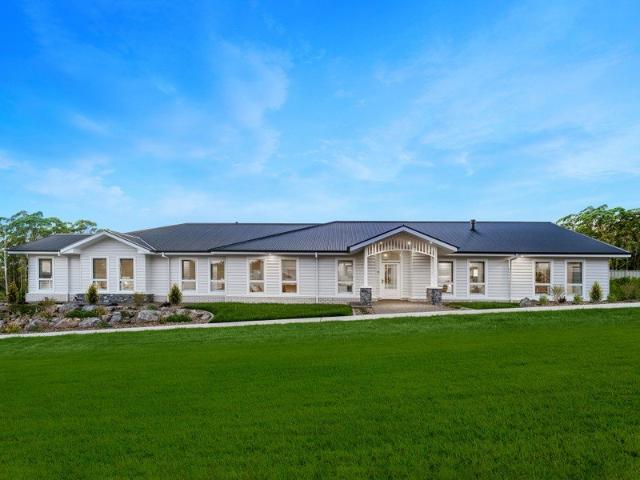 Waratah 334 Defined by You. $10,000 To Spend Your Way