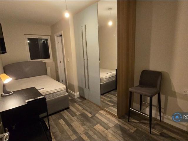 Warbreck Moor, Liverpool, L9 1 bed in a house share to rent £520 pcm £120 pw