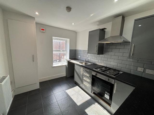 Warbreck Moor, Liverpool L9, 2 bed flat to rent, £700 pcm | PrimeLocation