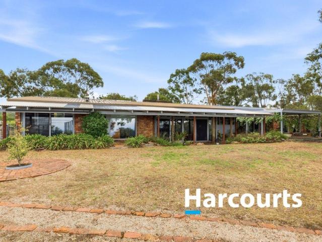 Warby's Privacy, Impressive Views & Spacious Lifestyle Living