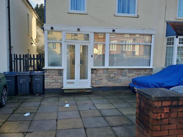 Ward End Park Road, Birmingham B8 3 bed semi detached house to rent £1,295 pcm £299 pw