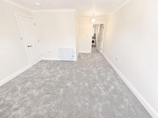 Wardell Close, Mill Hill NW7, 1 bed maisonette to rent, £1,450 pcm | PrimeLocation