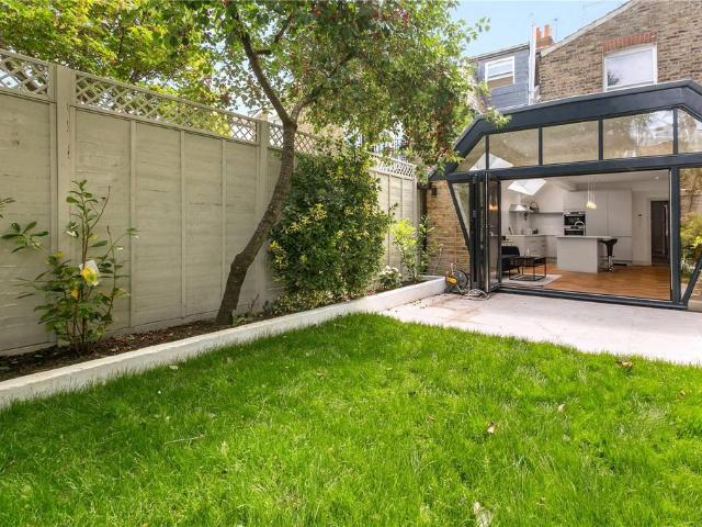 Wardo Avenue, London, SW6 6SB, United Kingdom | 2 bed apartment for rent #117425533 | Rentberry