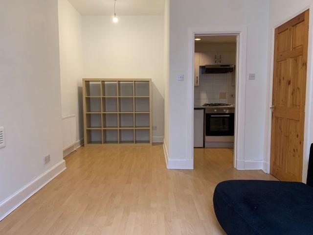 Wardlaw Place, Edinburgh, EH11 1UG